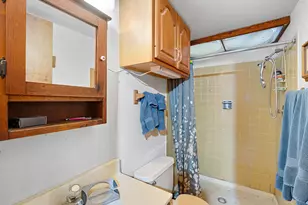 931 N Fairfield Rd, Round Lake Beach, IL 60073 - Photo 16