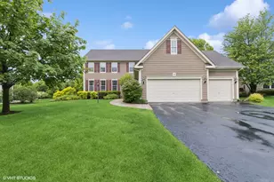 5 N Chestnut Ct, Hawthorn Woods, IL 60047 - Photo 1
