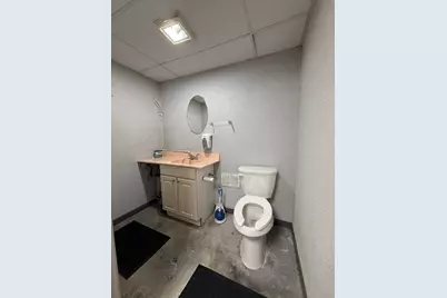 115 E South Street, Freeport, IL 61032 - Photo 6