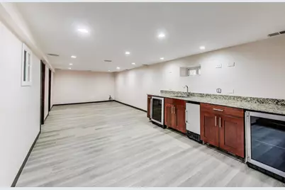 6544 N Albany Avenue, Chicago, IL 60645 - Photo 16