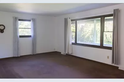 10520 Cemetery Road, Pecatonica, IL 61063 - Photo 2