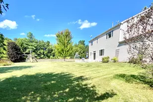 1056 Deertrail Ct, Antioch, IL 60002 - Photo 32