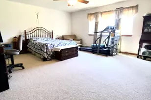 1056 Deertrail Ct, Antioch, IL 60002 - Photo 10