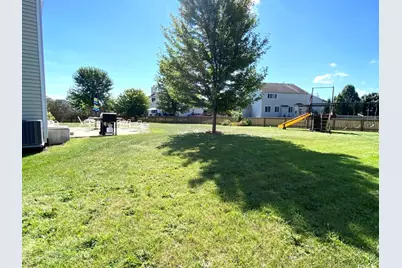 1056 Deertrail Court, Antioch, IL 60002 - Photo 30