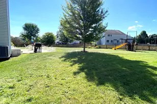 1056 Deertrail Ct, Antioch, IL 60002 - Photo 30