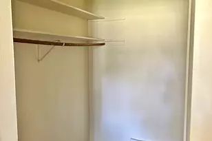 250 N Entrance Ave, Kankakee, IL 60901 - Photo 6