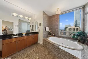 33 W Ontario St, Chicago, IL 60654 - Photo 24