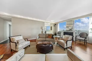 33 W Ontario St, Chicago, IL 60654 - Photo 6