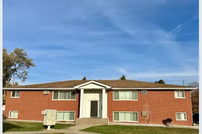 1735 E Duane Boulevard #4, Kankakee, IL 60901 - Photo 1