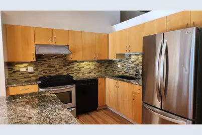 333 W Hubbard Street #323, Chicago, IL 60654 - Photo 12