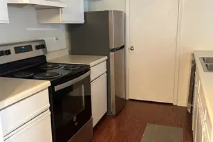 4304 W Shamrock Ln, McHenry, IL 60050 - Photo 4