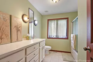 24570 W Middle Frk Rd, Barrington, IL 60010 - Photo 18