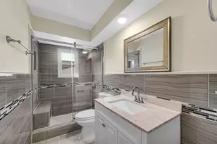 6988 Plumtree Ln, Hanover Park, IL 60133 - Photo 18