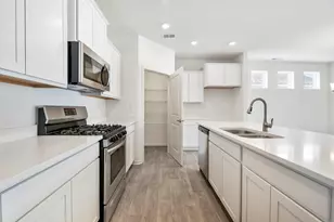 14615 S Greenbriar Dr, Plainfield, IL 60544 - Photo 4