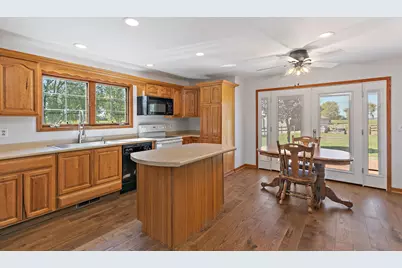 17707 Il-113, Custer Park, IL 60481 - Photo 10