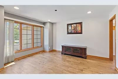 17707 Il-113, Custer Park, IL 60481 - Photo 12