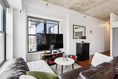 1122 W Catalpa Avenue #502, Chicago, IL 60640 - Photo 8