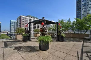 653 N Kingsbury St, Chicago, IL 60654 - Photo 30