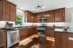 1855 Ridgeland Ave, Berwyn, IL 60402 - Photo 10