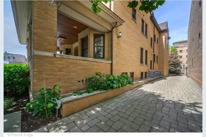 536 W Barry Avenue, Chicago, IL 60657 - Photo 44