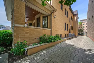 536 W Barry Ave, Chicago, IL 60657 - Photo 44