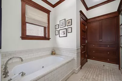536 W Barry Avenue, Chicago, IL 60657 - Photo 28