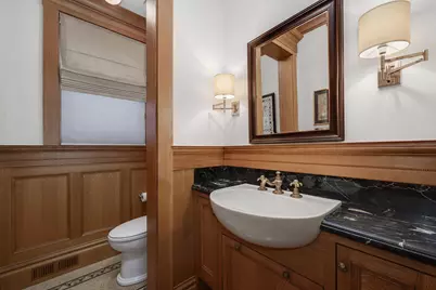 536 W Barry Avenue, Chicago, IL 60657 - Photo 22