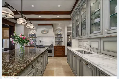 536 W Barry Avenue, Chicago, IL 60657 - Photo 14