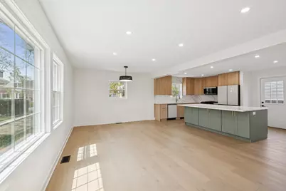 1929 S Ashland Avenue, Park Ridge, IL 60068 - Photo 2