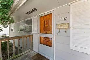 1507 W Columbia Ave, Champaign, IL 61821 - Photo 4