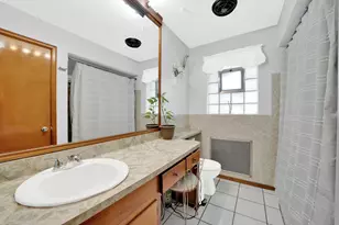 7400 W 61st St, Summit, IL 60501 - Photo 10