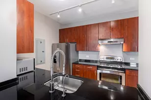 565 W Quincy St, Chicago, IL 60661 - Photo 4