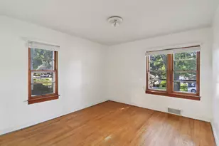 1514 N Freund Ave, McHenry, IL 60050 - Photo 8