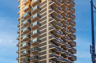 6166 N Sheridan Rd, Chicago, IL 60660 - Photo 1