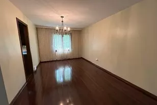 1239 E Carpenter Dr E, Palatine, IL 60074 - Photo 4