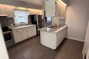 1018 W Plainfield Rd, Countryside, IL 60525 - Photo 10