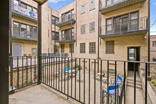 4555 N Malden St, Chicago, IL 60640 - Photo 4