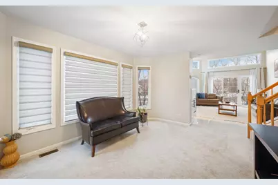 1053 N Glenview Court, Palatine, IL 60067 - Photo 10