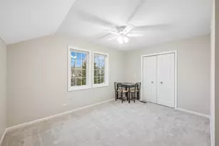 1053 N Glenview Ct, Palatine, IL 60067 - Photo 18