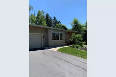 743 Dundee Avenue, Barrington, IL 60010 - Photo 2