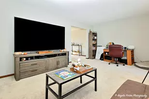 672 Garys Dr, Antioch, IL 60002 - Photo 6