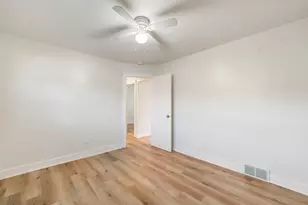 5146 Michigan Ave, Schiller Park, IL 60176 - Photo 10