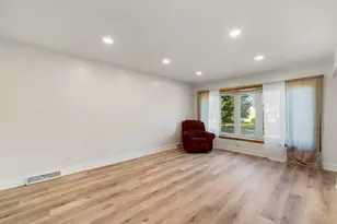 5146 Michigan Ave, Schiller Park, IL 60176 - Photo 4