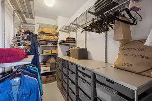 807 Davis St, Evanston, IL 60201 - Photo 10