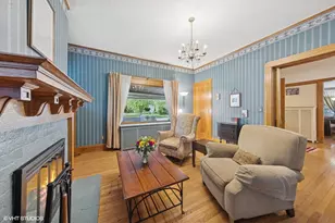 710 W Downer Pl, Aurora, IL 60506 - Photo 6