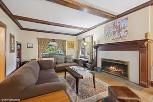 710 W Downer Pl, Aurora, IL 60506 - Photo 8