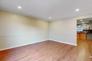 7942 Country Club Ln, Elmwood Park, IL 60707 - Photo 18