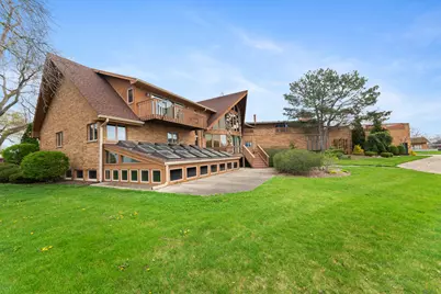 607 Berkshire Court, Downers Grove, IL 60516 - Photo 4