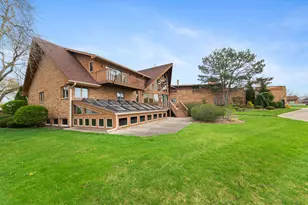 607 Berkshire Ct, Downers Grove, IL 60516 - Photo 4