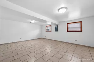 10316 S Green Bay Ave, Chicago, IL 60617 - Photo 18